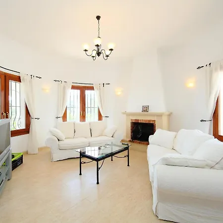 Вилла Villa Suzanne Rafol de Almunia